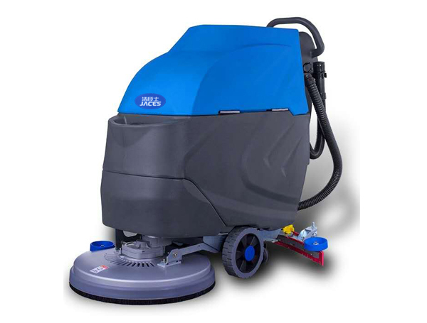 洗地机分为驾驶式洗地机和手推式洗地机两种